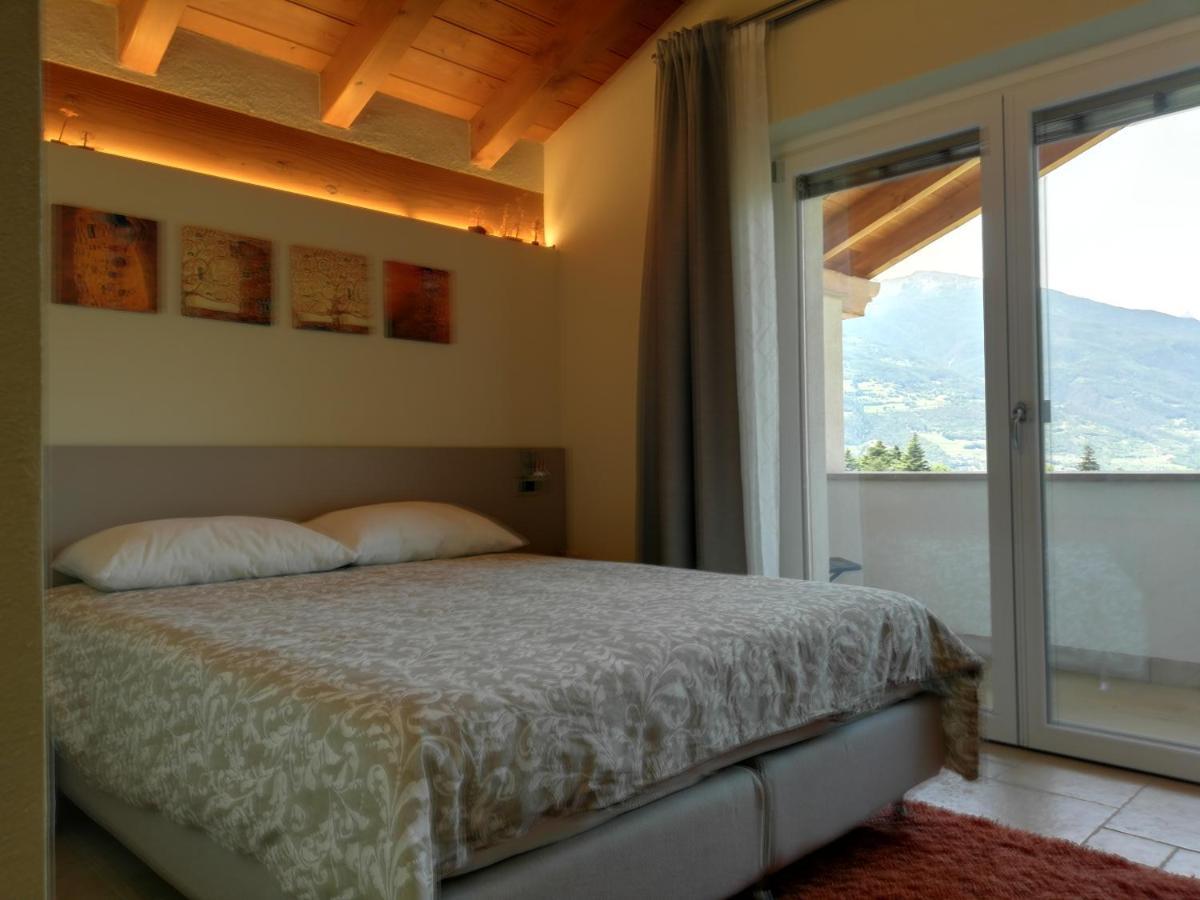 A&G Apartment Aosta - Elegante Casa 100 Mq Su Due Piani Con Wi-Fi-Giardino-Parcheggio Dış mekan fotoğraf