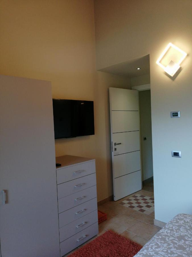 A&G Apartment Aosta - Elegante Casa 100 Mq Su Due Piani Con Wi-Fi-Giardino-Parcheggio Dış mekan fotoğraf