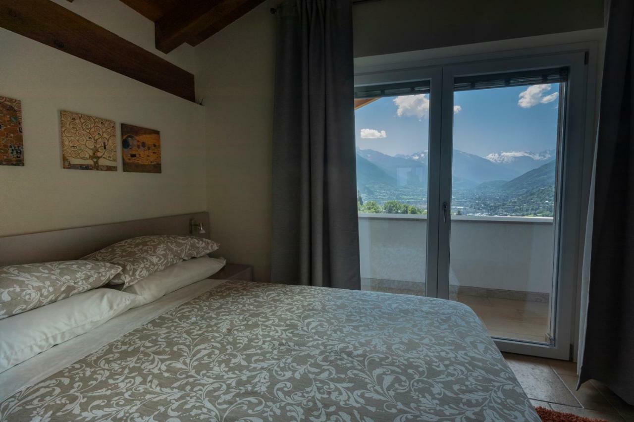 A&G Apartment Aosta - Elegante Casa 100 Mq Su Due Piani Con Wi-Fi-Giardino-Parcheggio Dış mekan fotoğraf