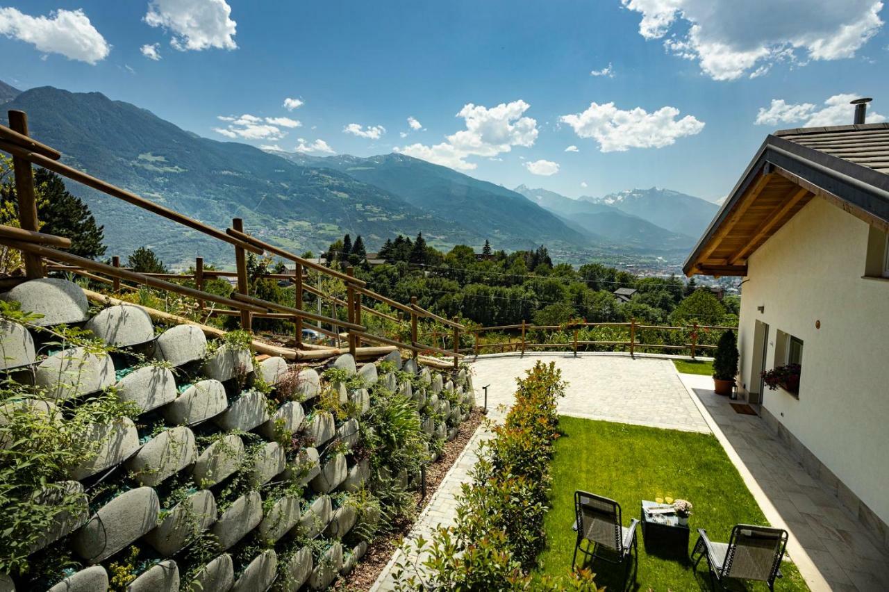 A&G Apartment Aosta - Elegante Casa 100 Mq Su Due Piani Con Wi-Fi-Giardino-Parcheggio Dış mekan fotoğraf