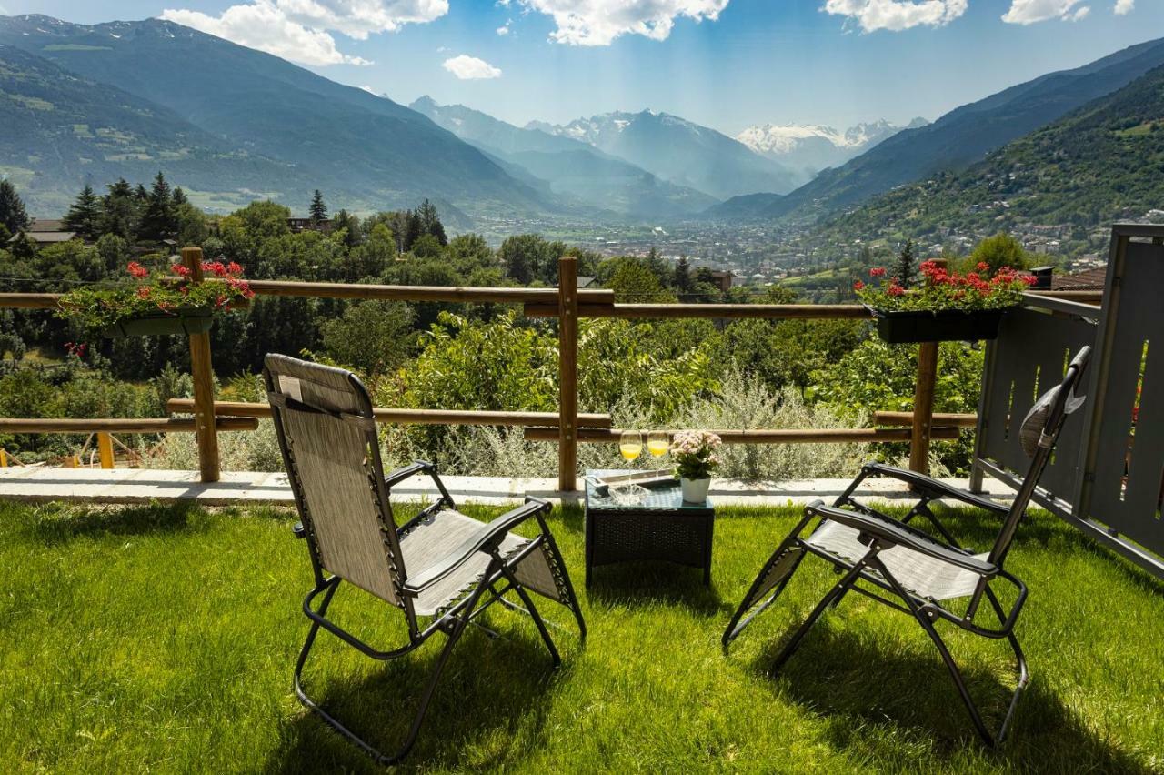 A&G Apartment Aosta - Elegante Casa 100 Mq Su Due Piani Con Wi-Fi-Giardino-Parcheggio Dış mekan fotoğraf