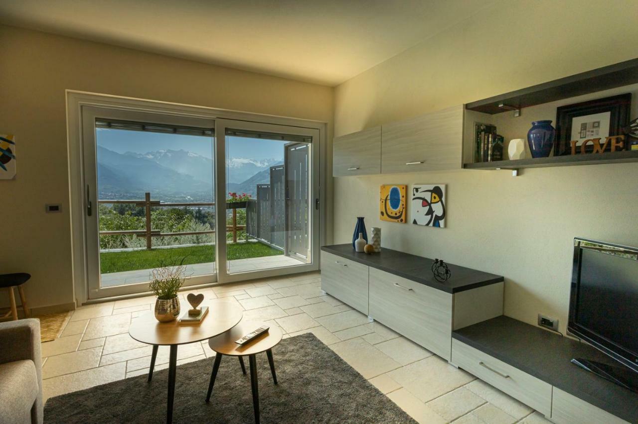 A&G Apartment Aosta - Elegante Casa 100 Mq Su Due Piani Con Wi-Fi-Giardino-Parcheggio Dış mekan fotoğraf